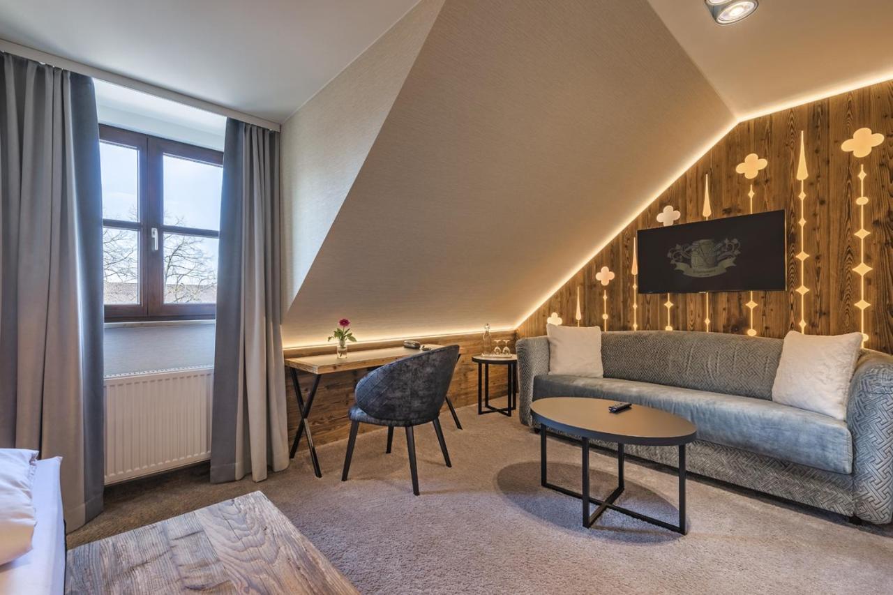 Hotel Schaefflerwirt Aschheim Esterno foto