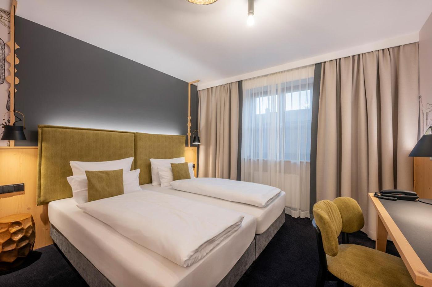 Hotel Schaefflerwirt Aschheim Esterno foto