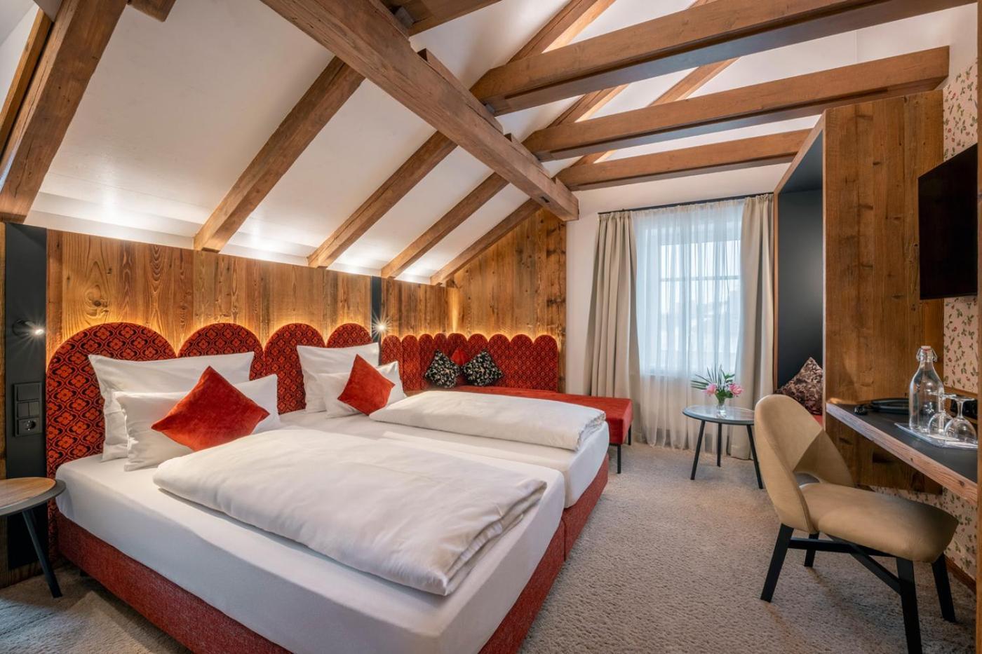 Hotel Schaefflerwirt Aschheim Esterno foto