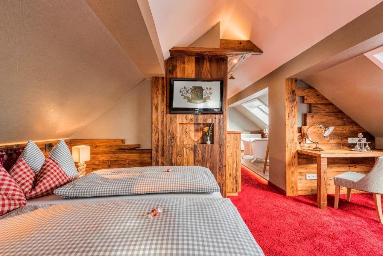 Hotel Schaefflerwirt Aschheim Esterno foto